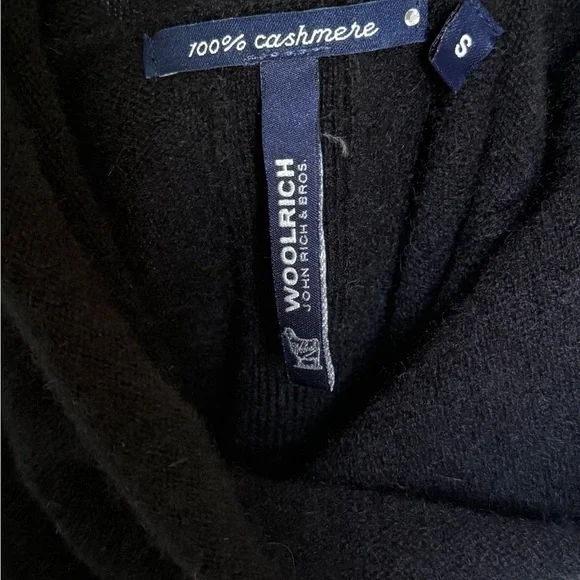 Chic Black Sweater Dress - Picture 2 of 3